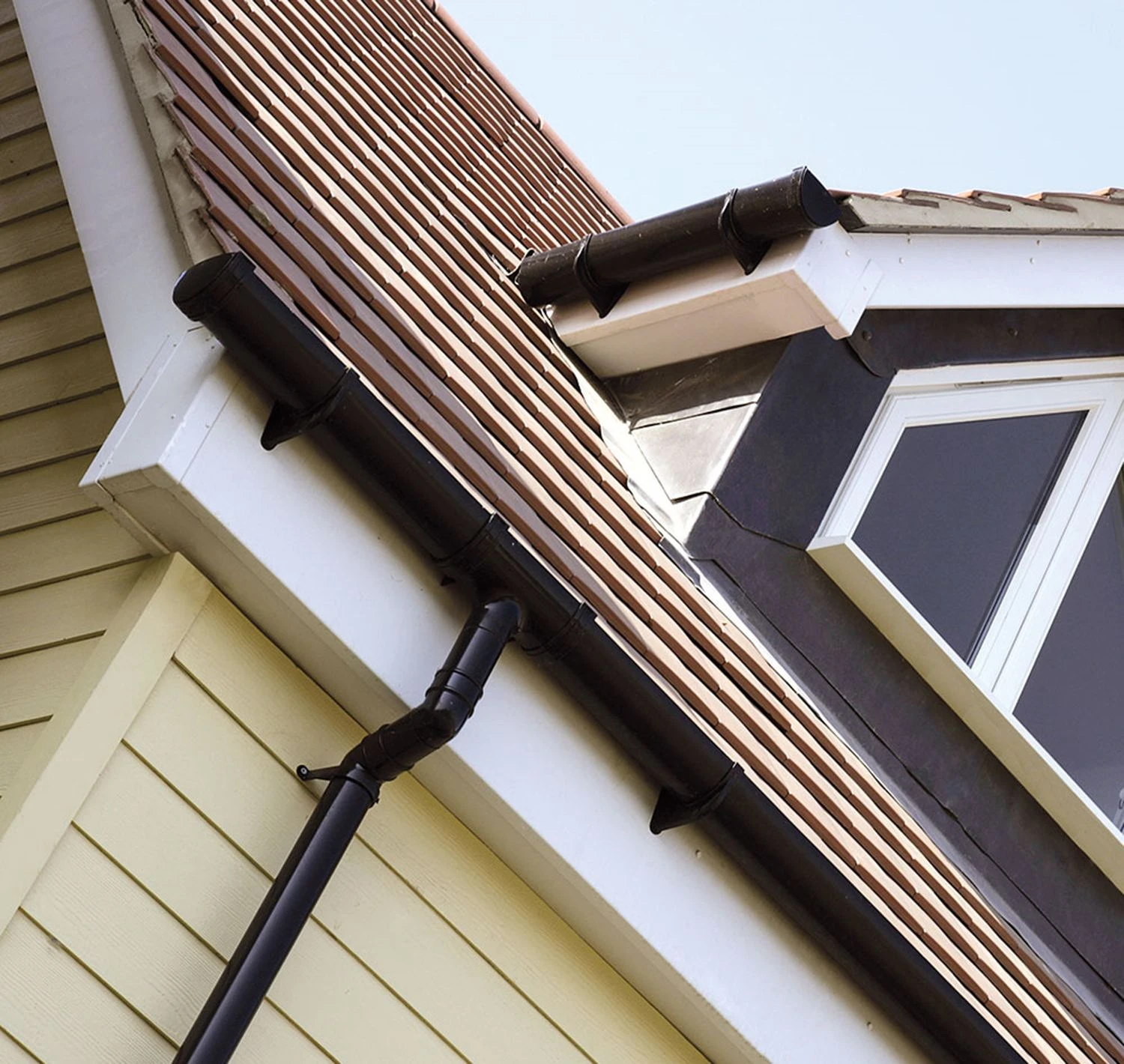 White Smooth Standard Fascia Euroboard - Length 5m X Width 300mm - Image 3