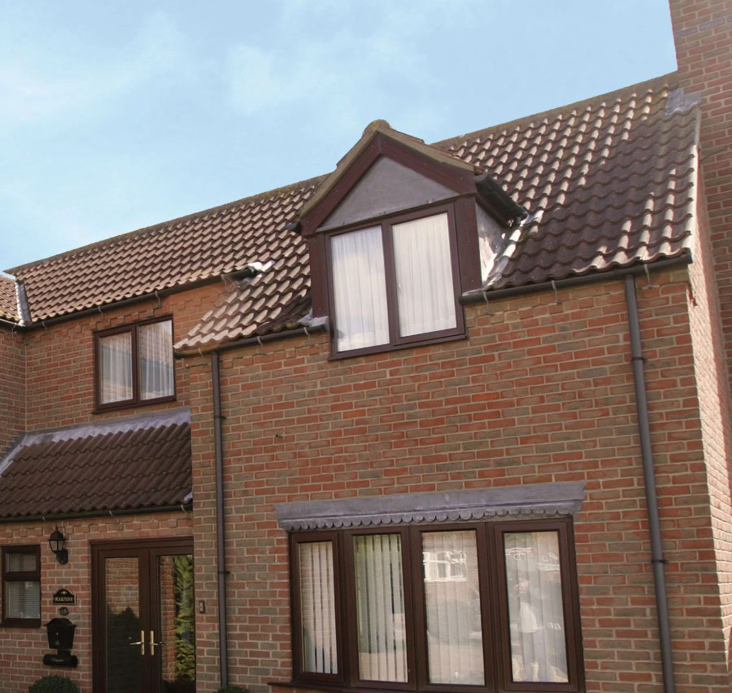 Rosewood Woodgrain Standard Fascia Euroboard - Length 5m X Width 250mm - Image 3